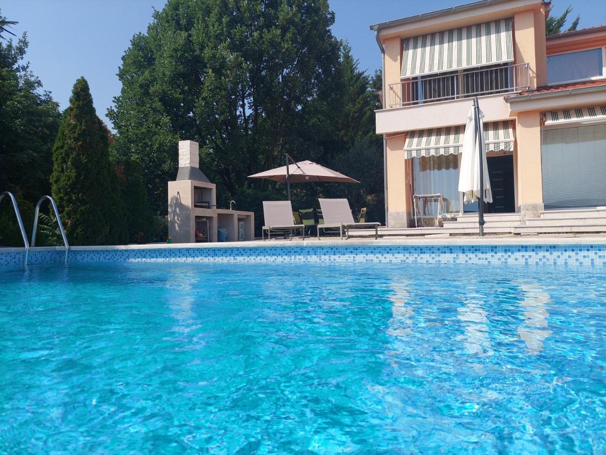 Apartments In Villa Azra Rijeka Exterior foto
