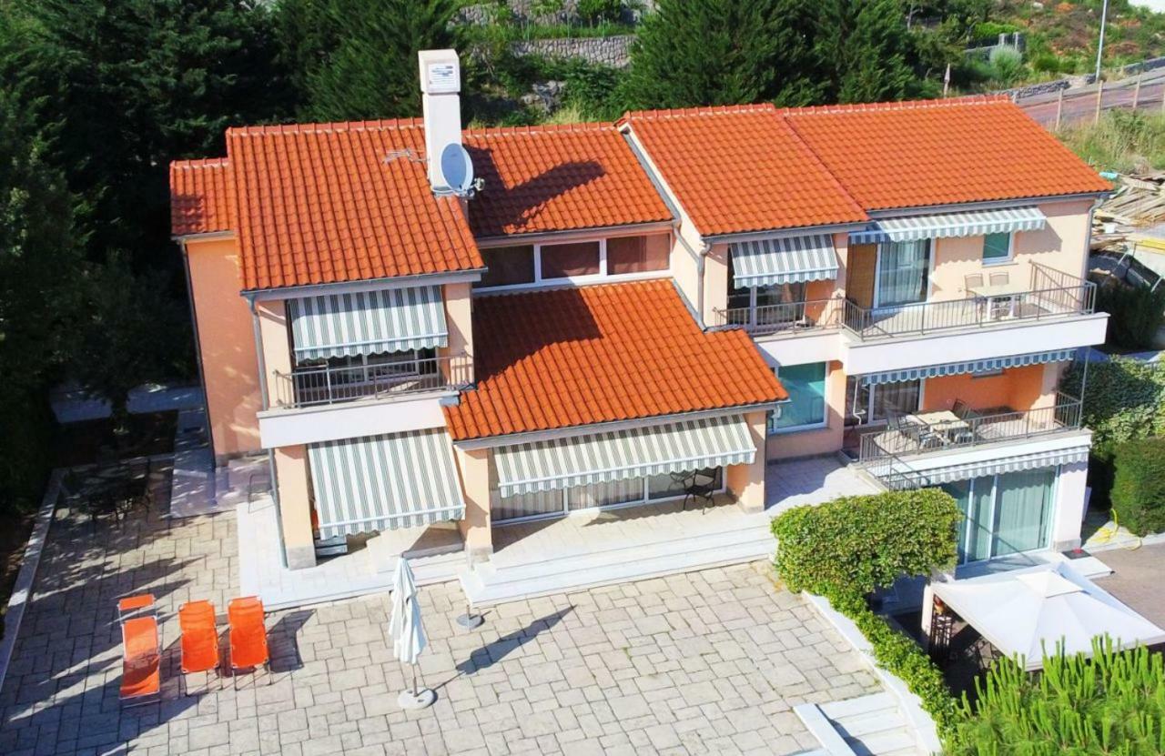 Apartments In Villa Azra Rijeka Exterior foto