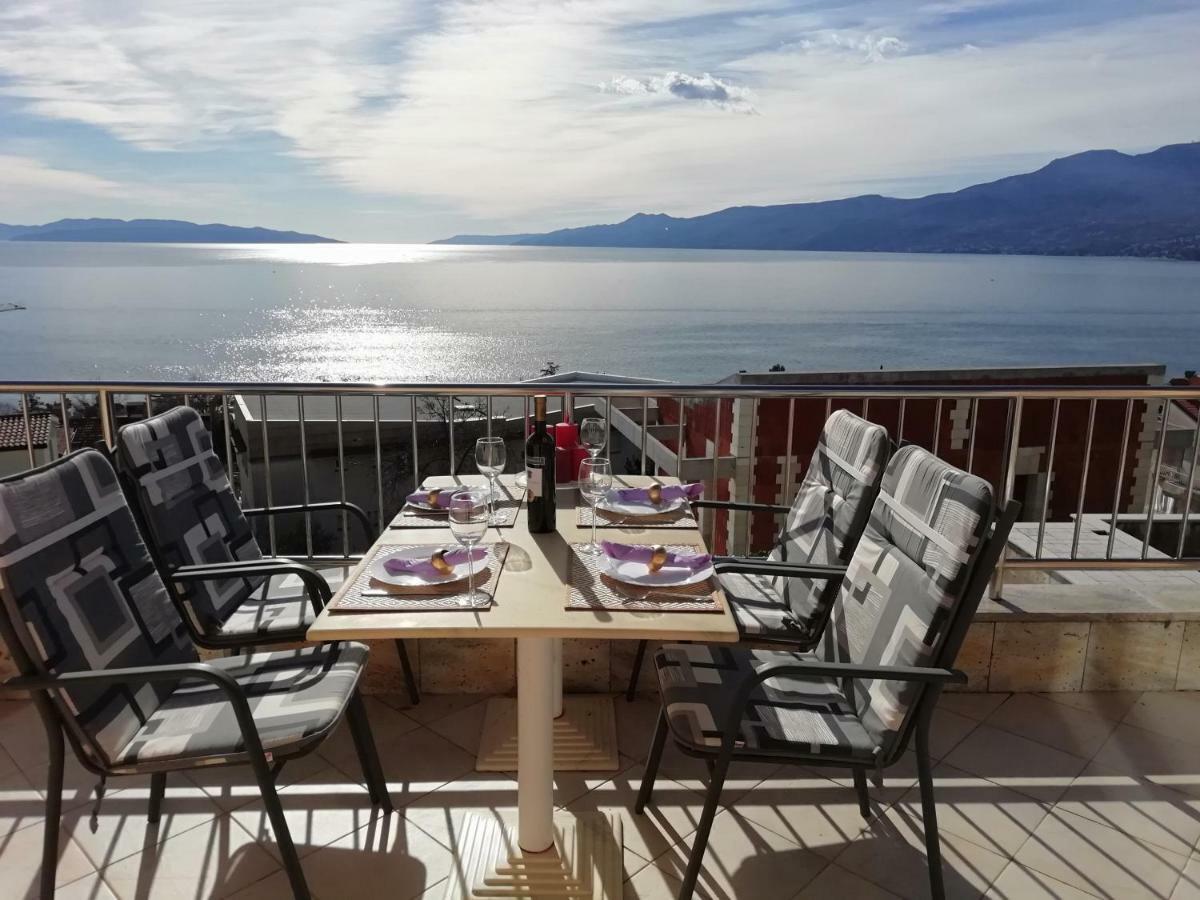 Apartments In Villa Azra Rijeka Exterior foto