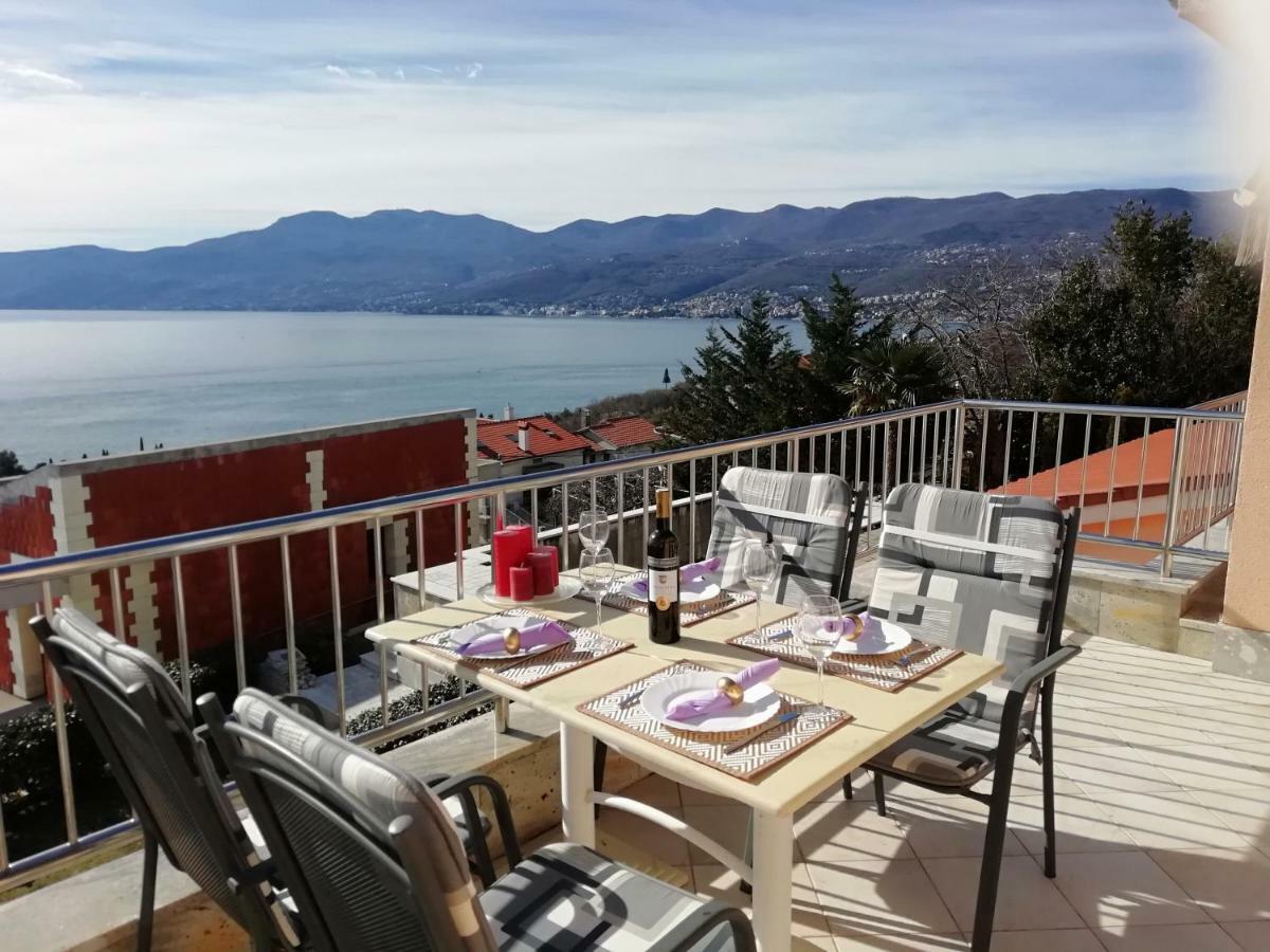 Apartments In Villa Azra Rijeka Exterior foto